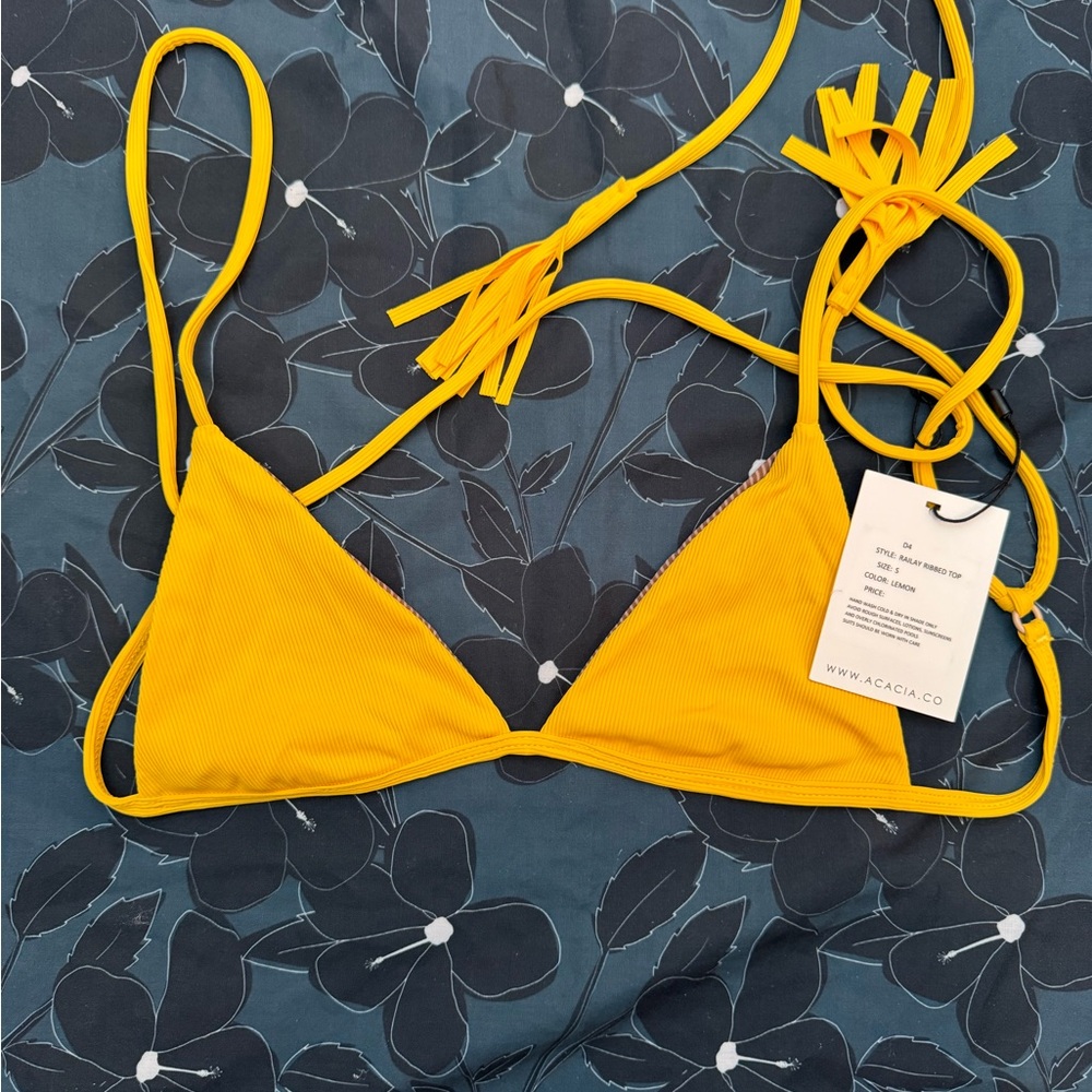 Acacia top